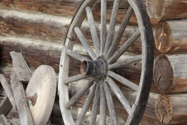 Canada, BC, Fort Steele Old wagon wheel
